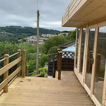 The Crest Hillside Retreat With Hot Tub Villa Abertillery Buitenkant foto