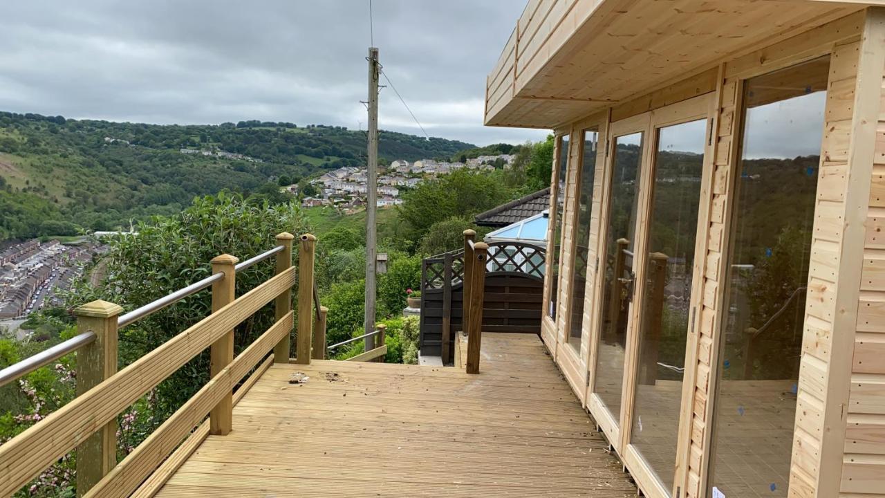 The Crest Hillside Retreat With Hot Tub Villa Abertillery Buitenkant foto